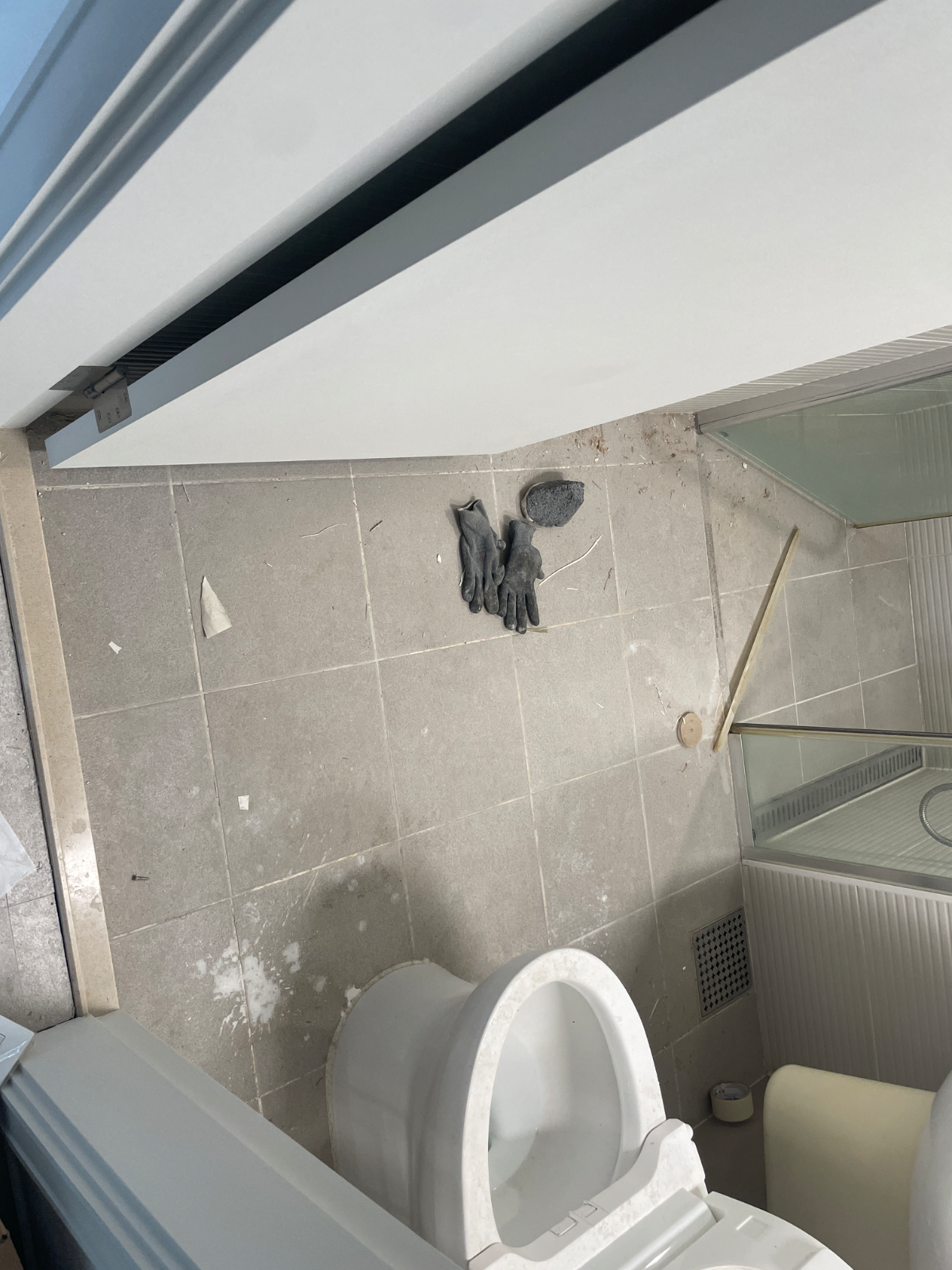 수원 하늘채 더퍼스트 2단지 거실화장실 + 안방화장실 줄눈시공 전