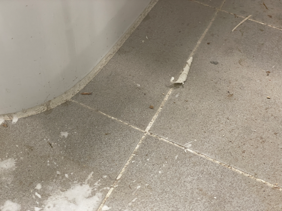 수원 하늘채 더퍼스트 2단지 거실화장실 시공 전 2